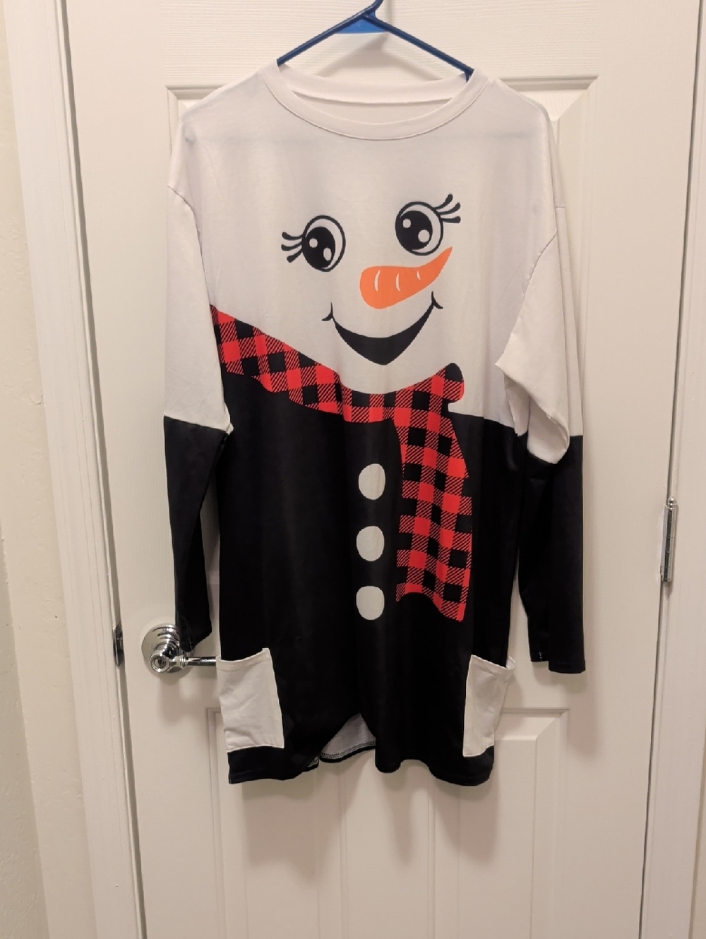 Snowman Graphic Long Sleeve Tunic - White, Black, Red With Pockets
